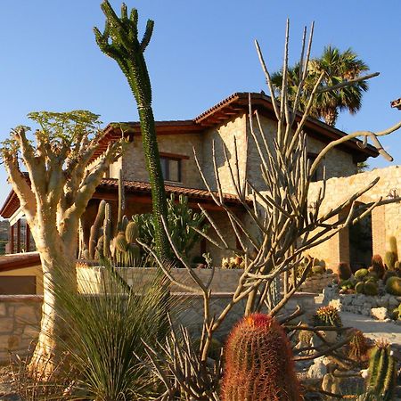 Relais Garden Cactus B&B Favara Exteriör bild
